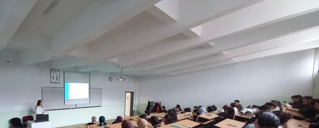 Eczacılık Fakültesi'nde TEKNOFEST ve Yarışmalar Koordinatörlüğü Tanıtım Etkinliği Gerçekleştirildi!